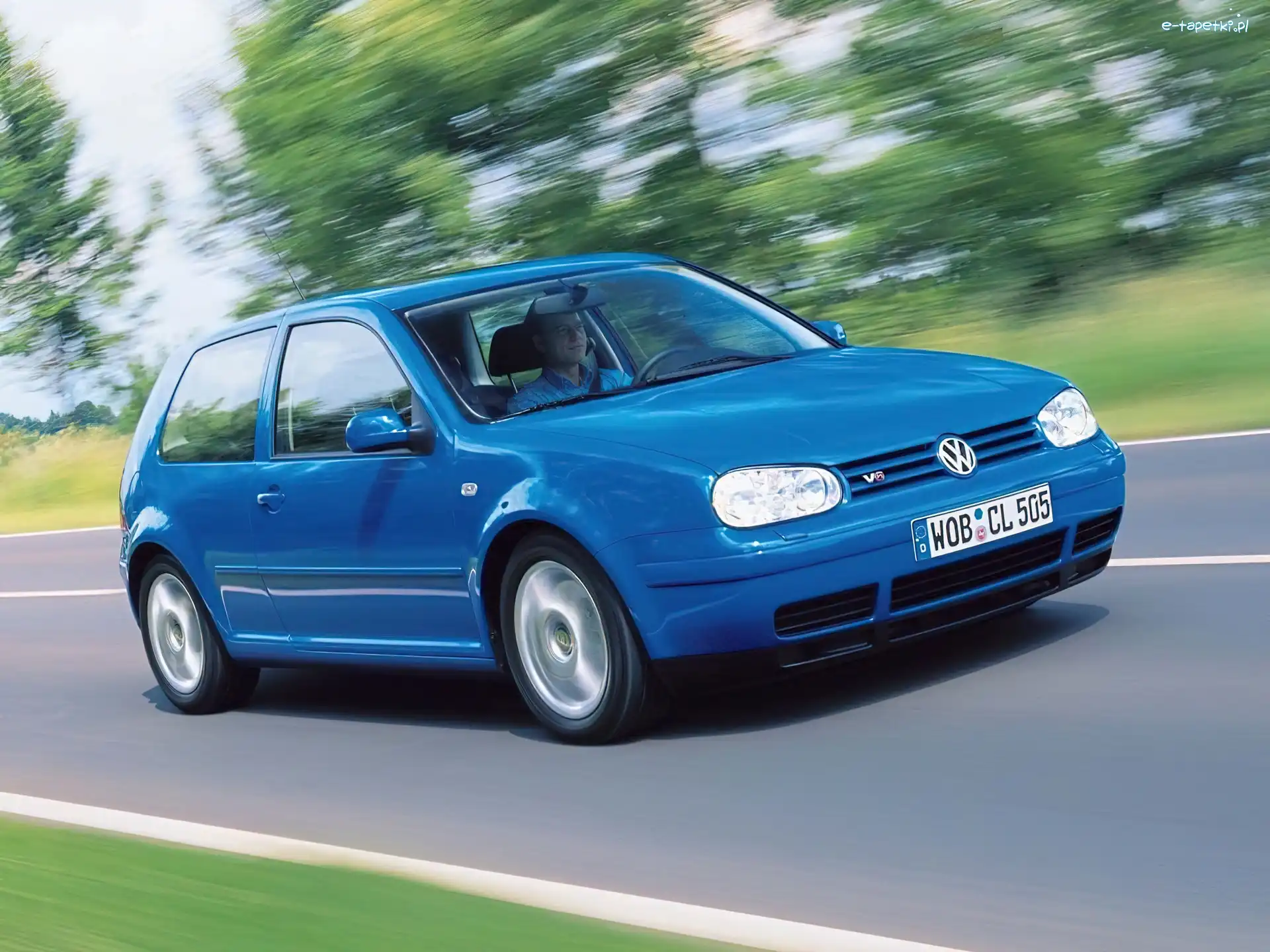 r32, Niebieski