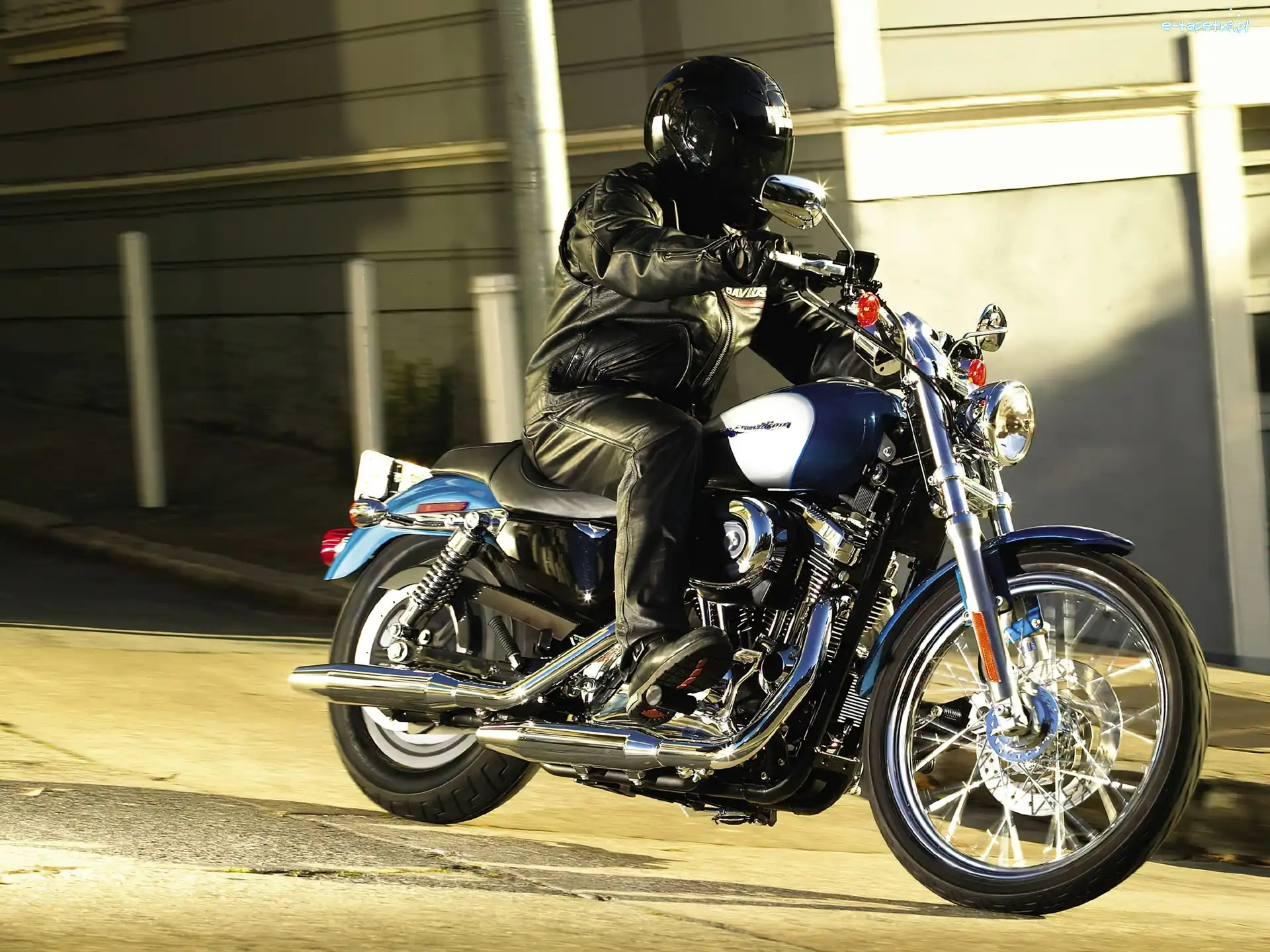 Motocyklista, Harley Davidson Sportster XL1200C