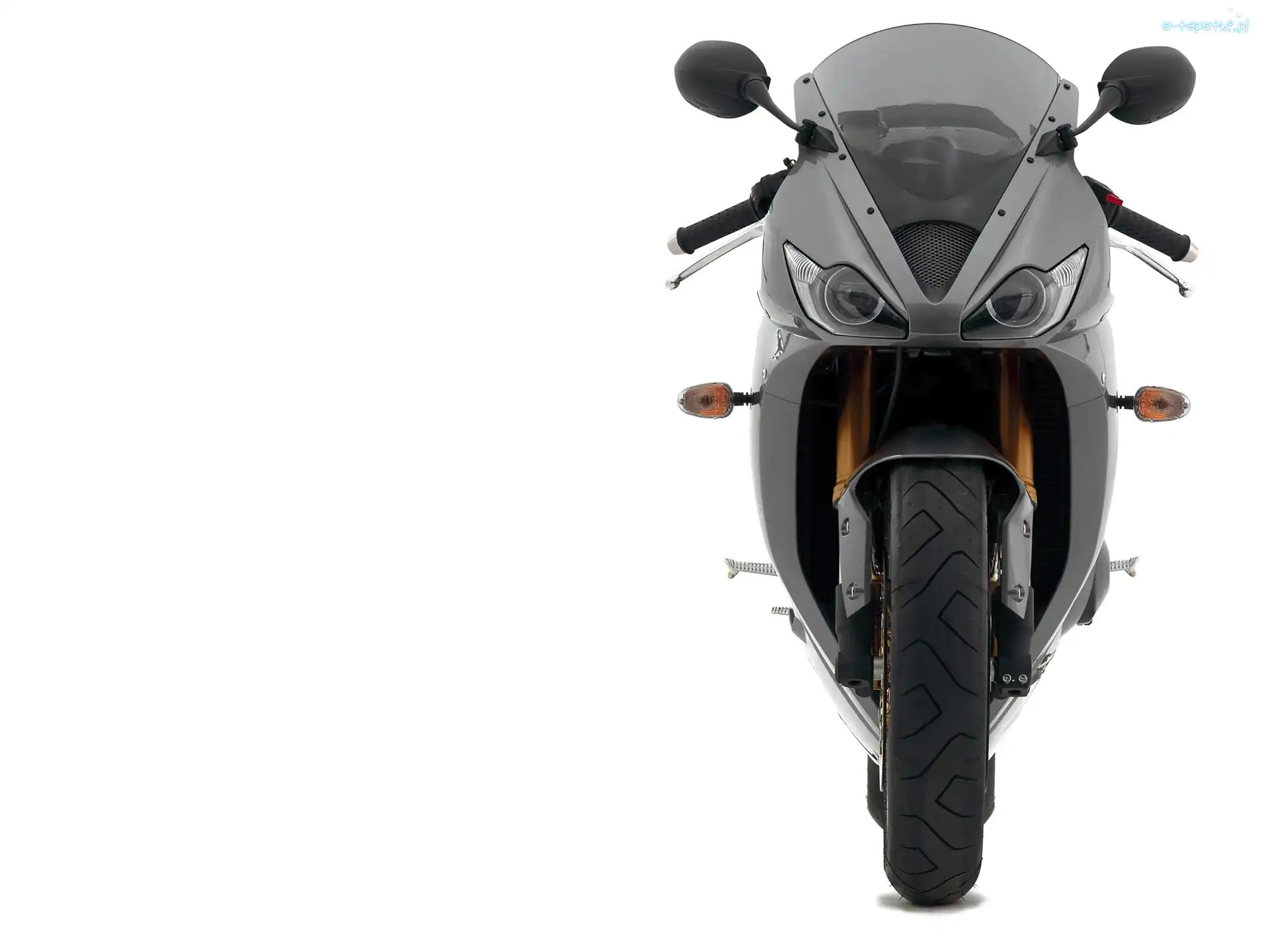 Triumph Daytona 675, Przód