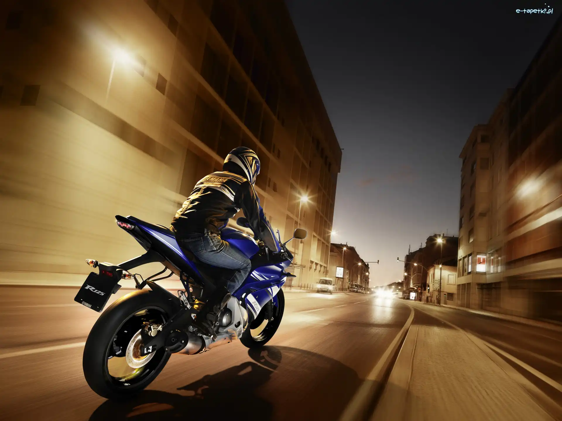 Miasto, Yamaha R 125