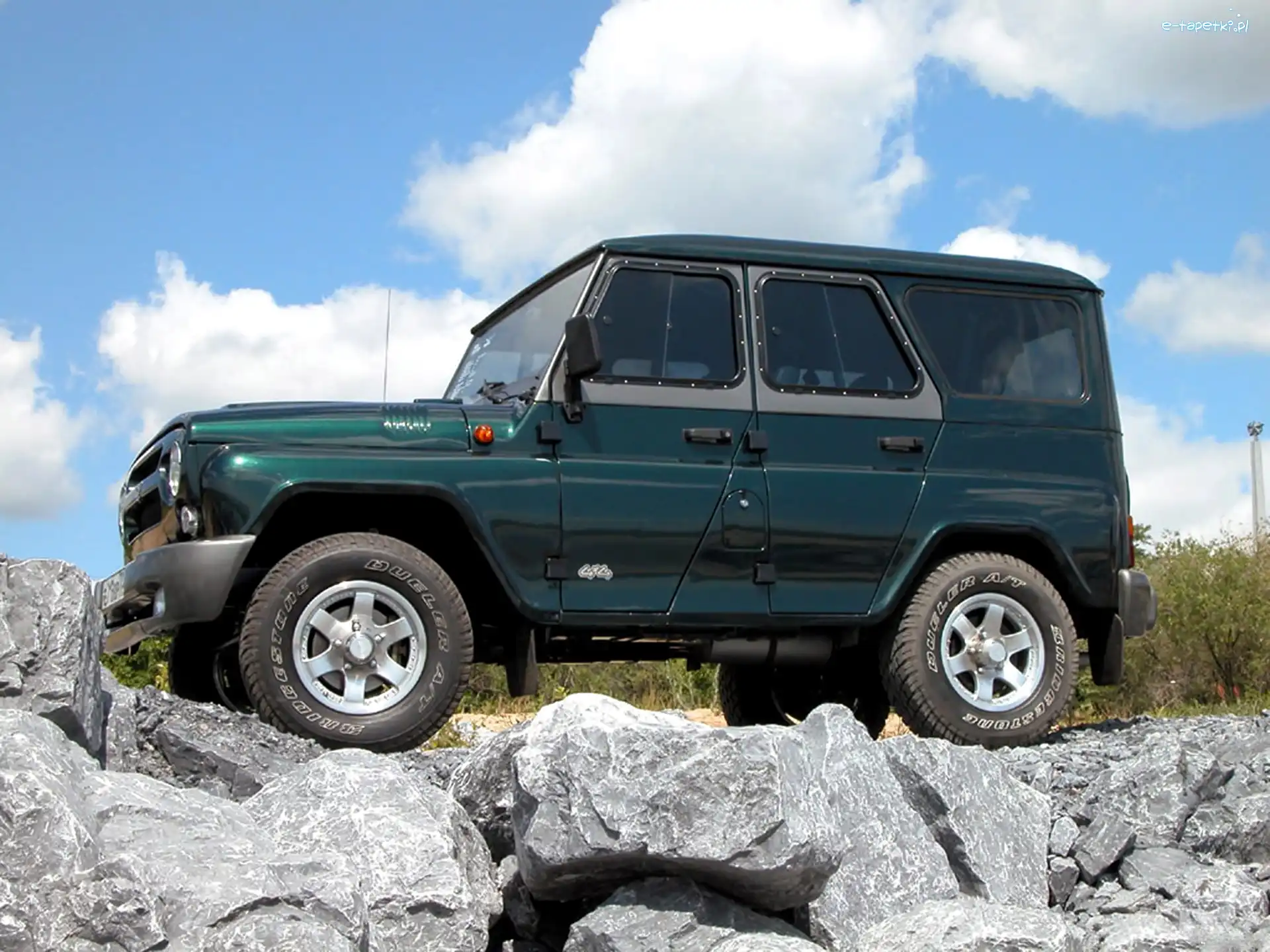 Zielonkawy, UAZ