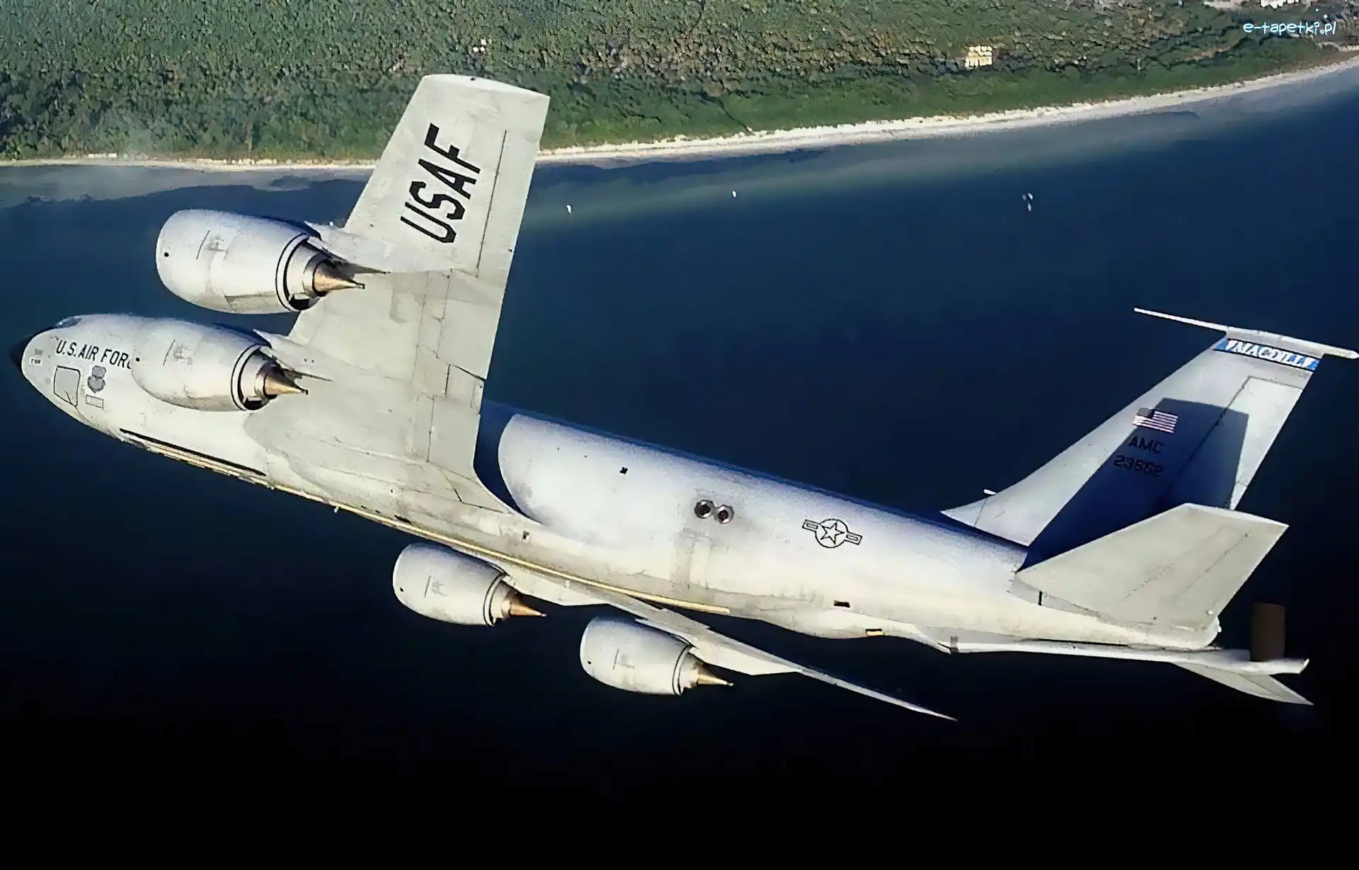 Skrzydła, Nawrót, Boeing KC-135R