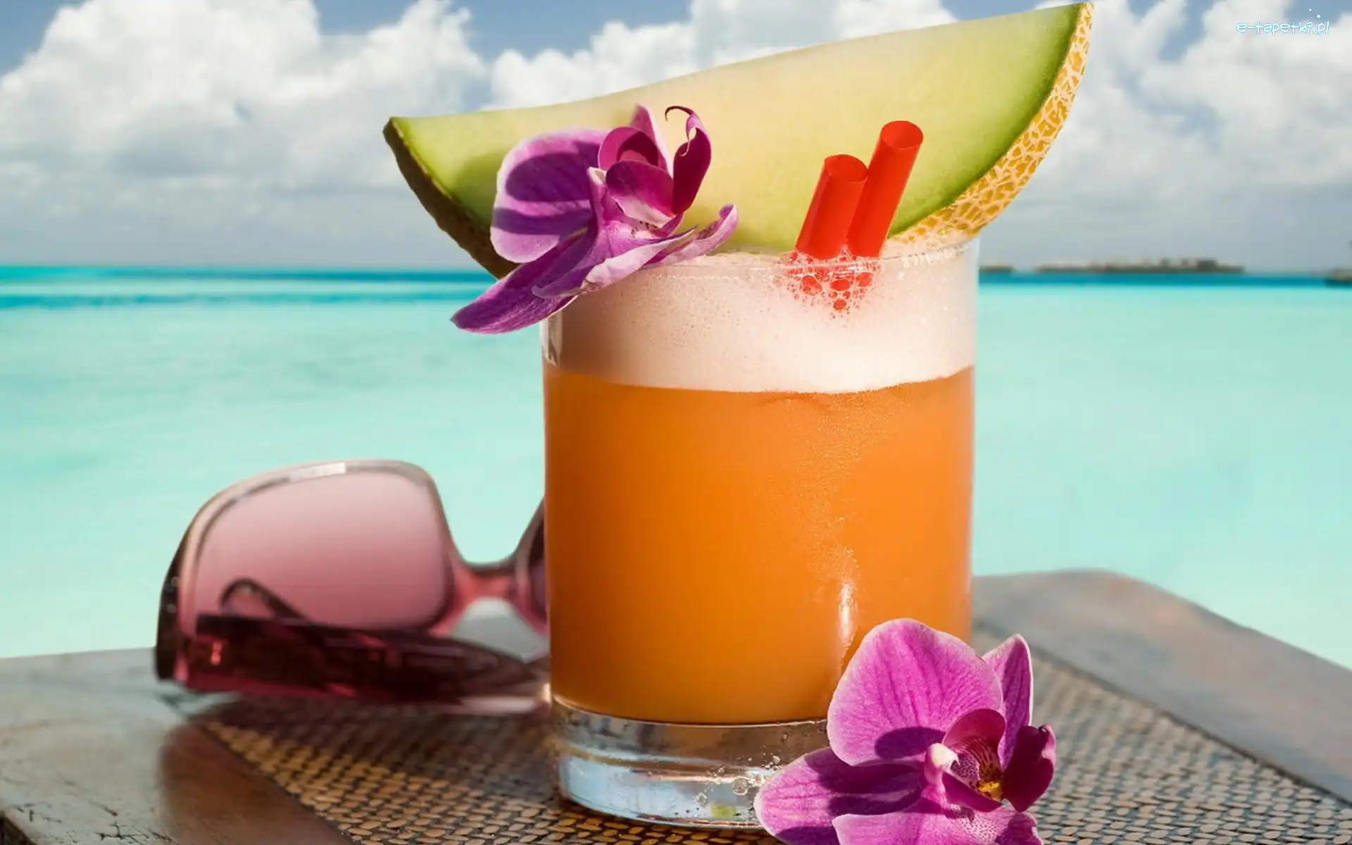 Kawałek, Okulary, Melona, Drink