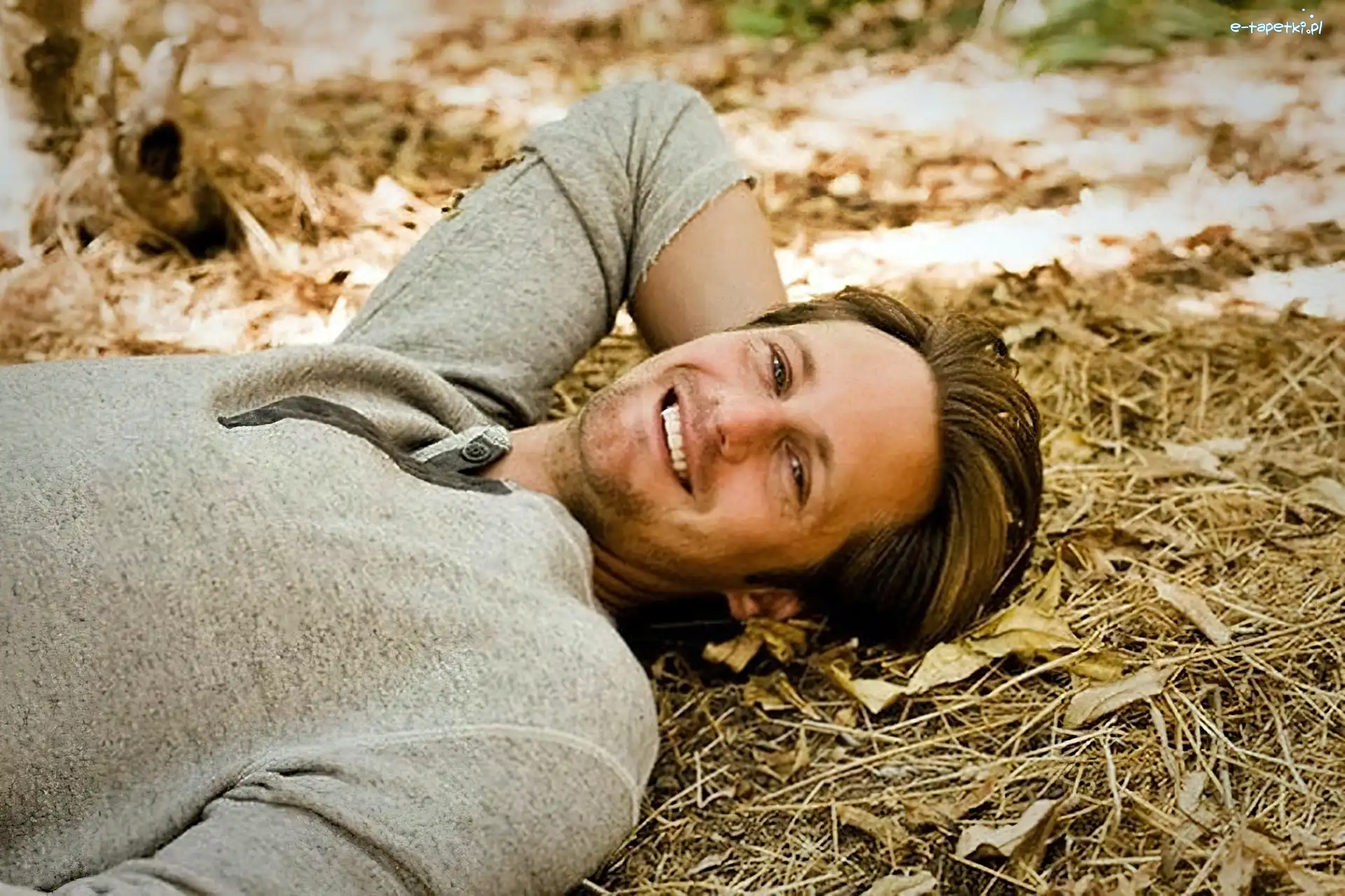 Uśmiech, Alexander Skarsgard
