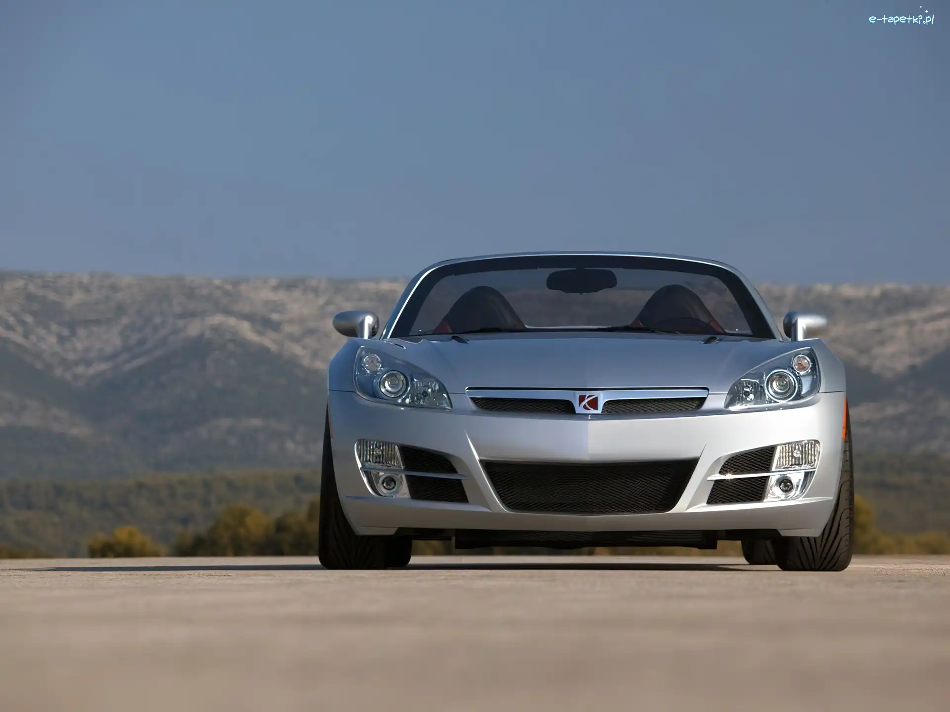 Saturn Sky, Przód
