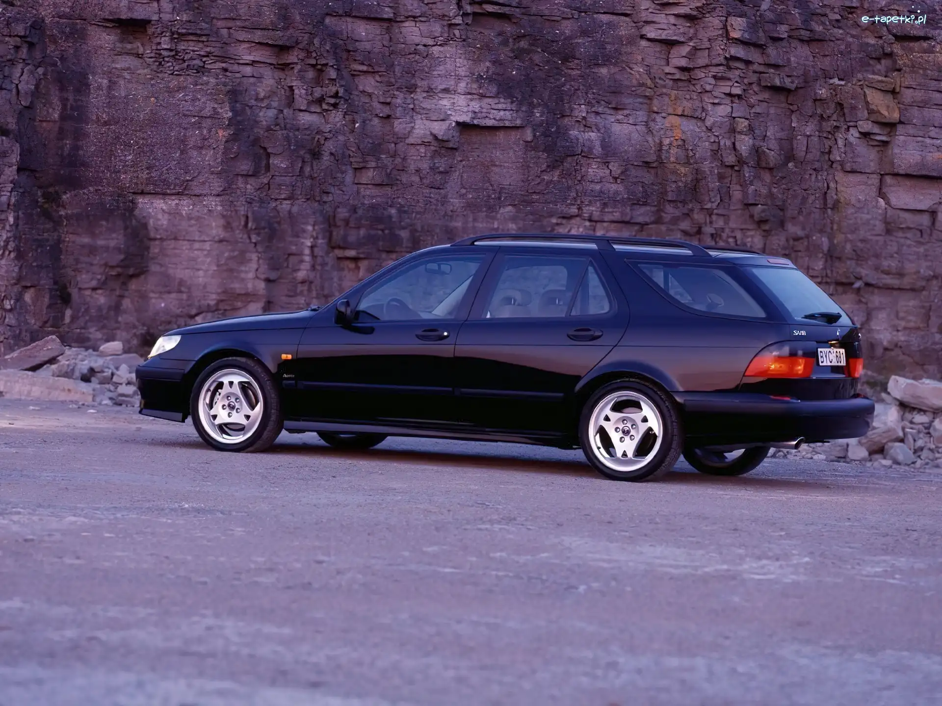 Czarne Kombi, Saab 9-3