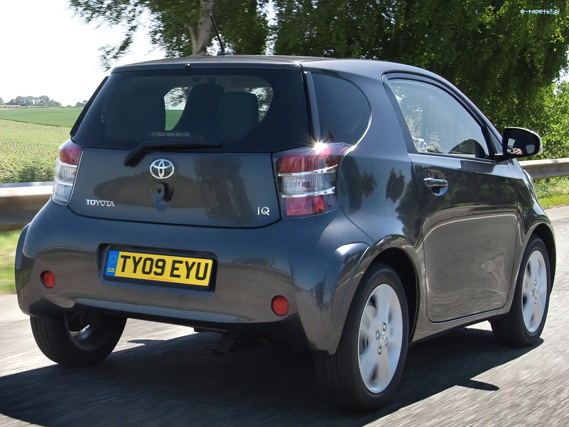 Toyota iQ, Tył