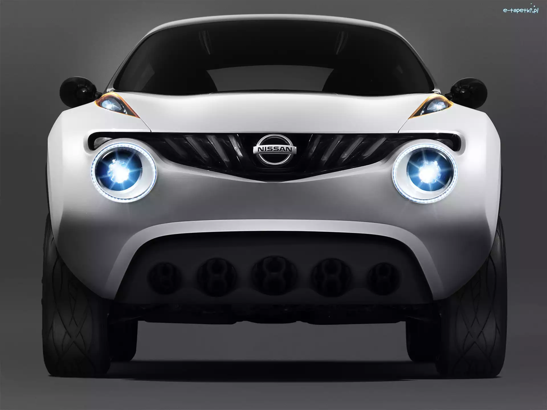 Nissan Qazana, Przód