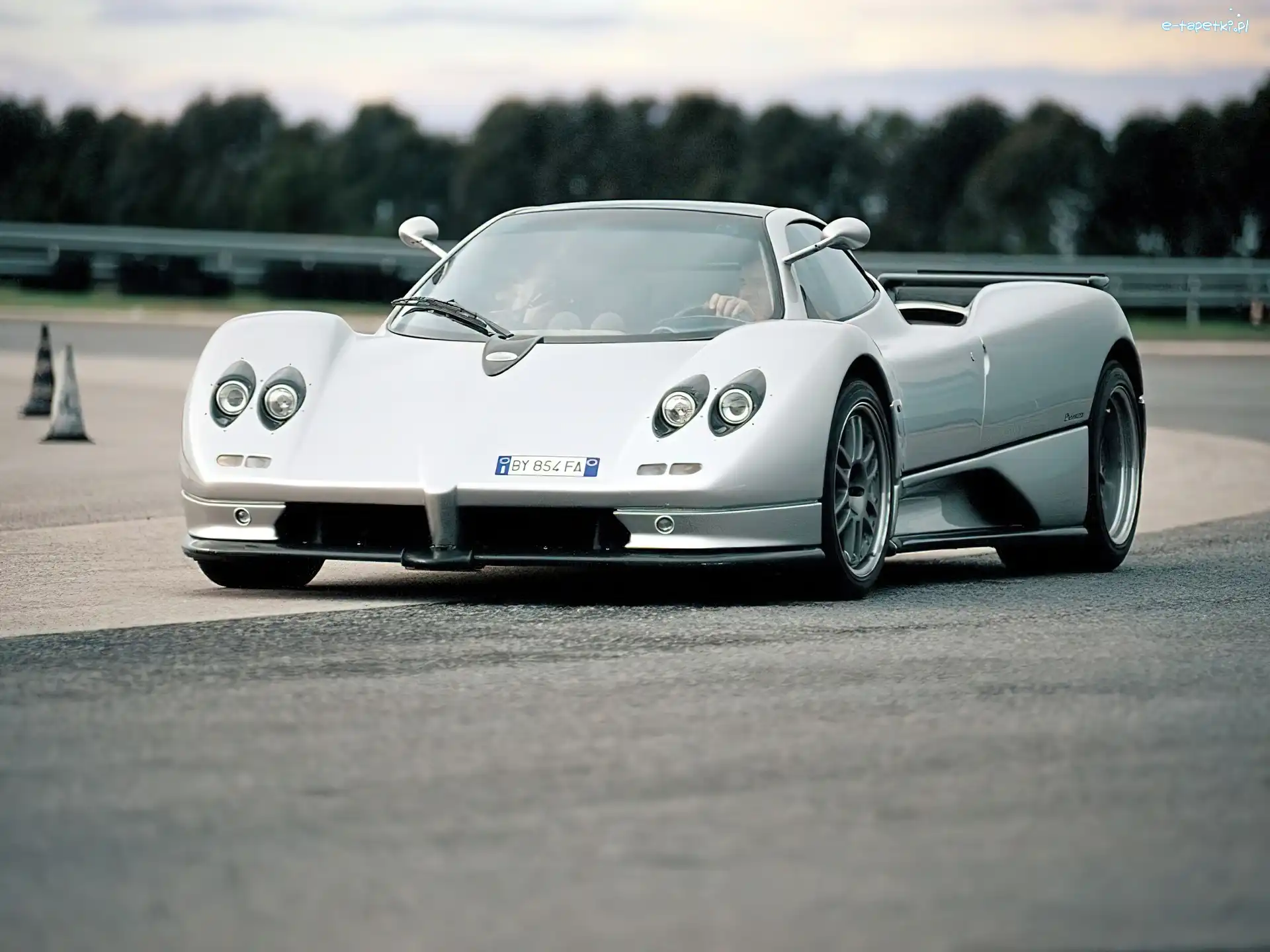 Na Torze, Pagani Zonda