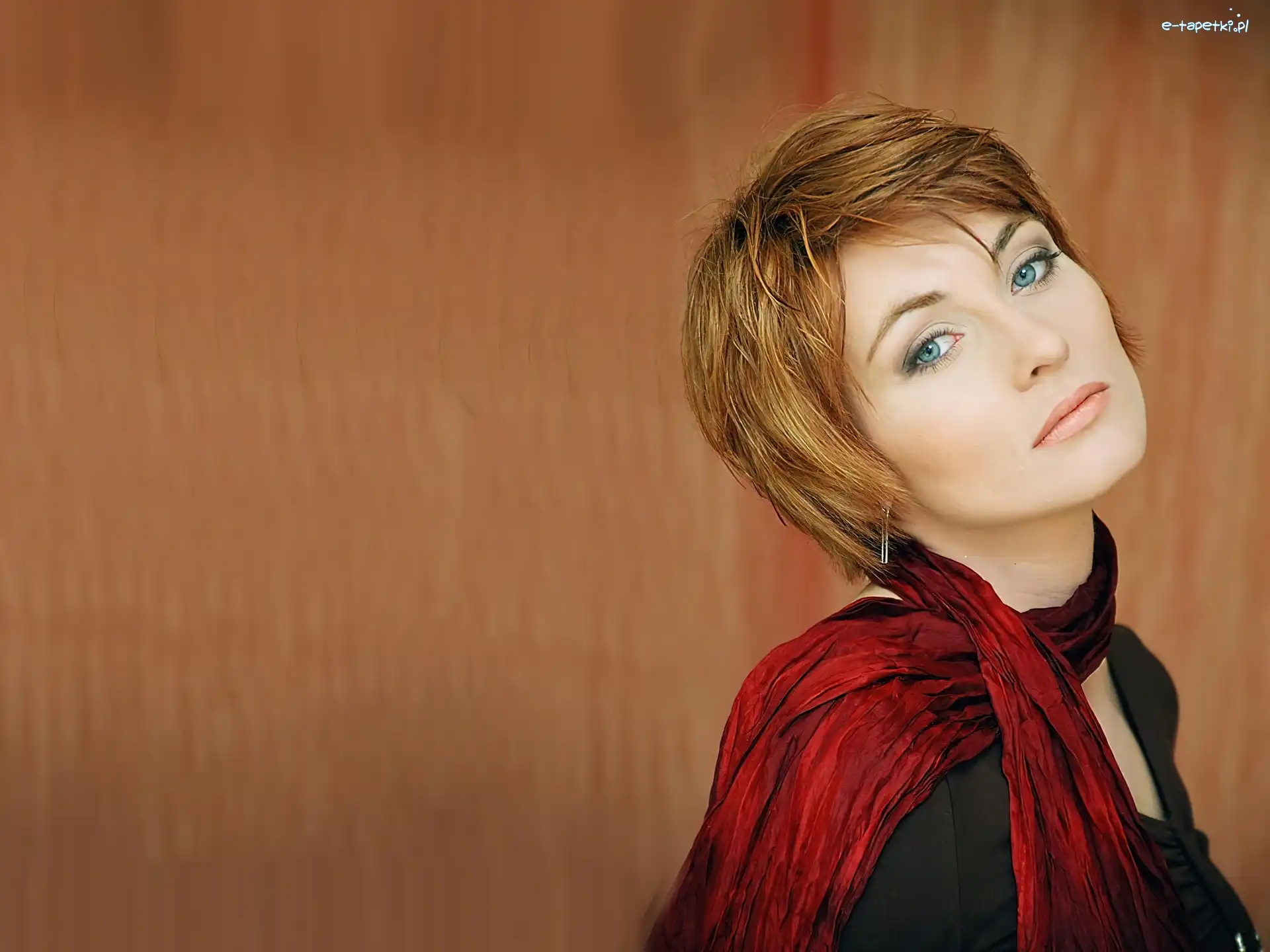 Szal, Czerwony, Ilona Wrońska