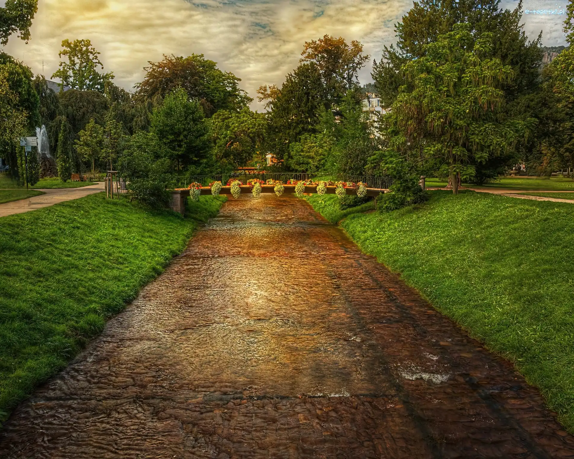 Mostek, Rzeczka, Park