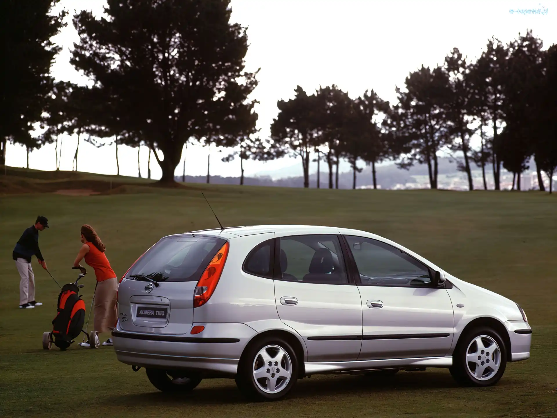 Kombi, Nissan Almera Tino