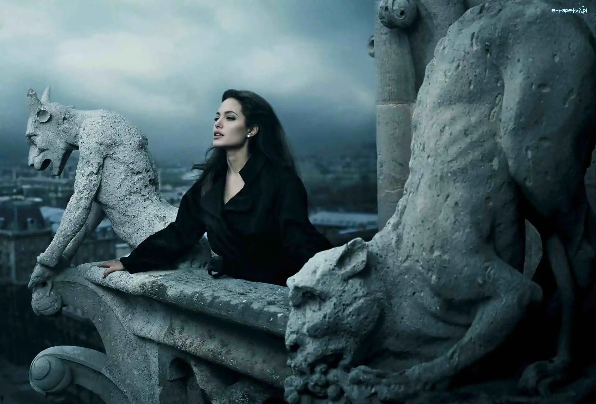 Balkon, Angelina Jolie, Aktorka