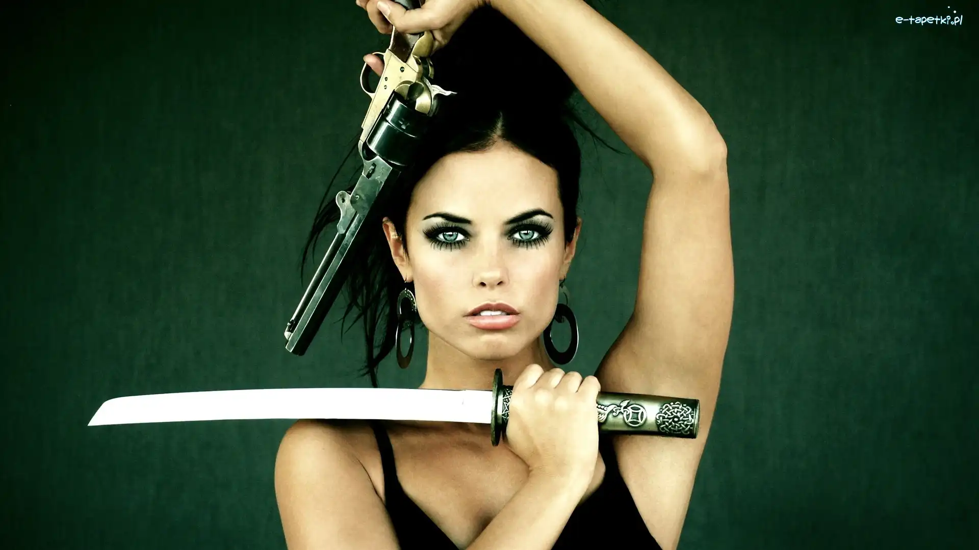 Kobieta, Rewolwer, Wojowniczka, Katana