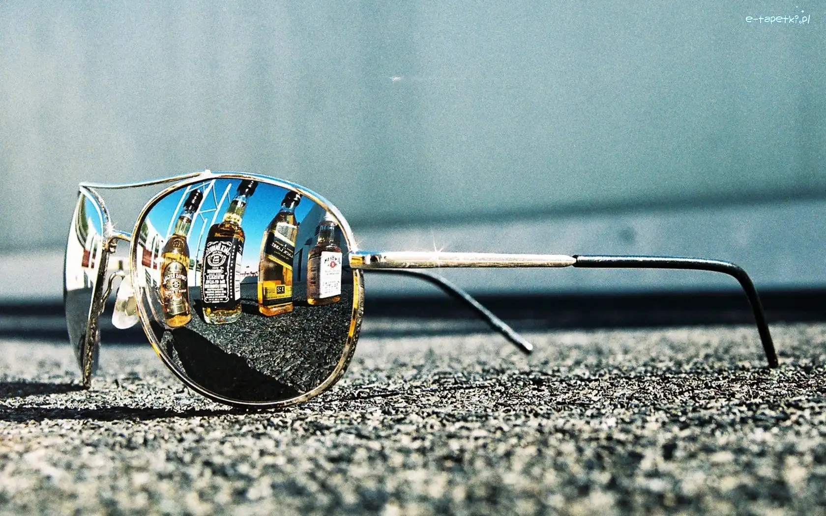 Butelek, Odbicie, Okulary