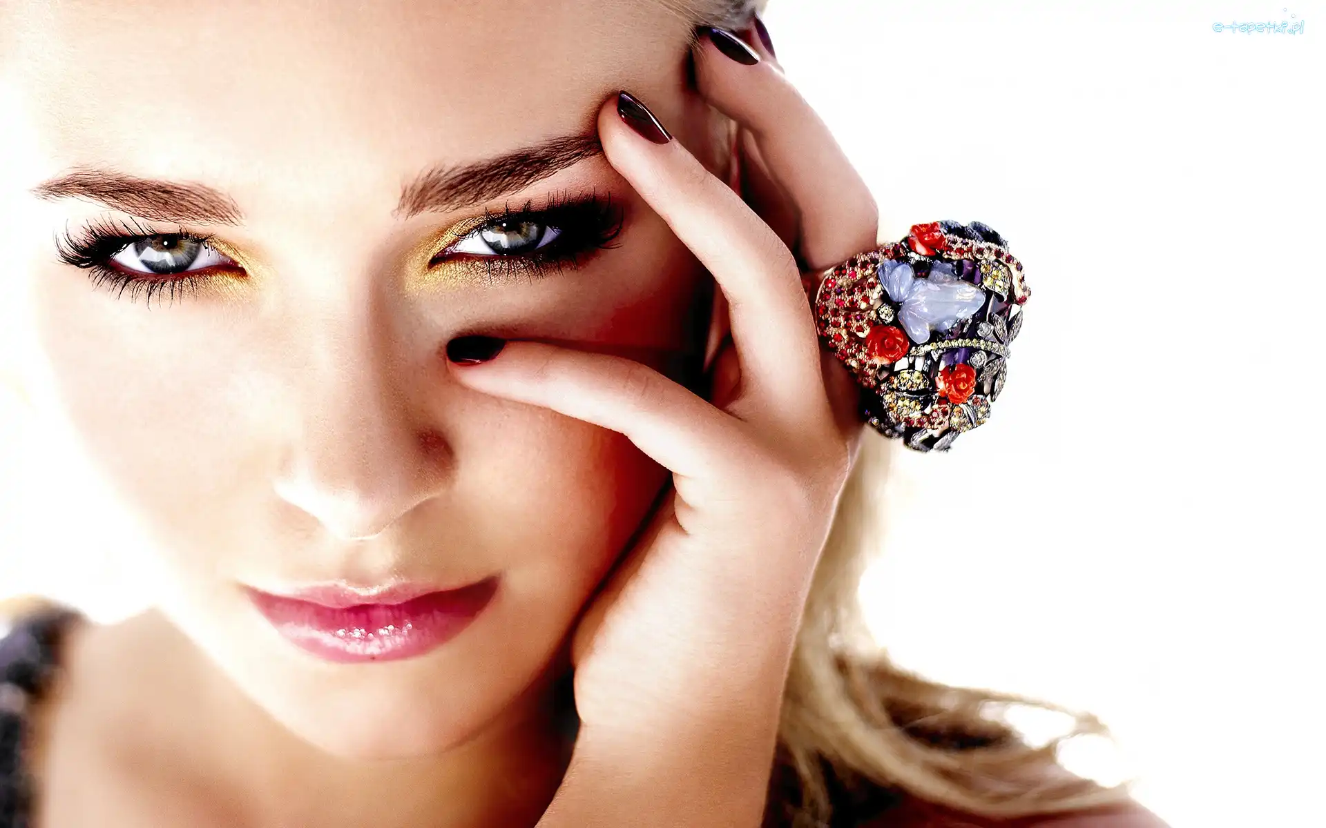 Pierścionek, Hayden Panettiere