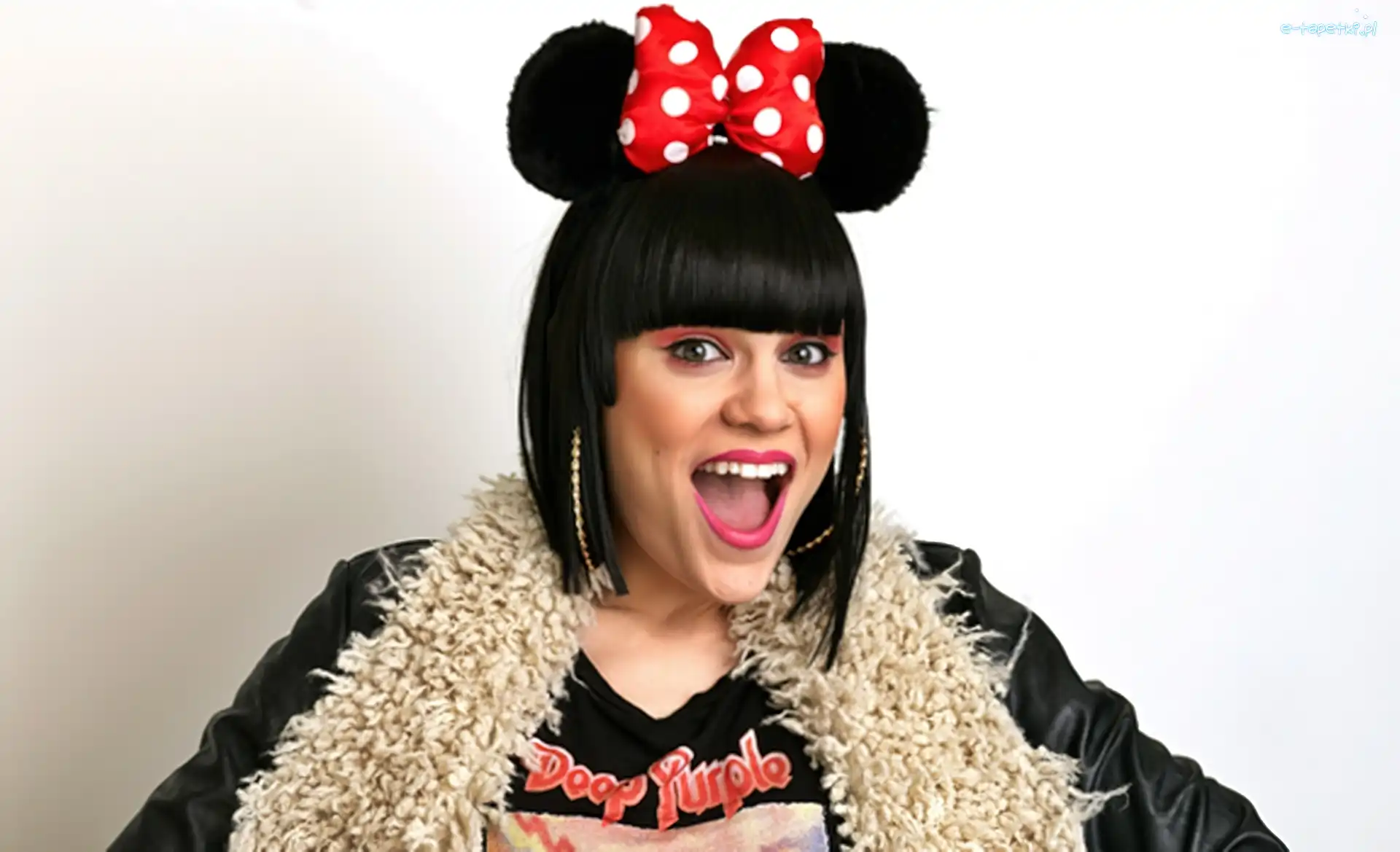 Kokarda, Jessie J.