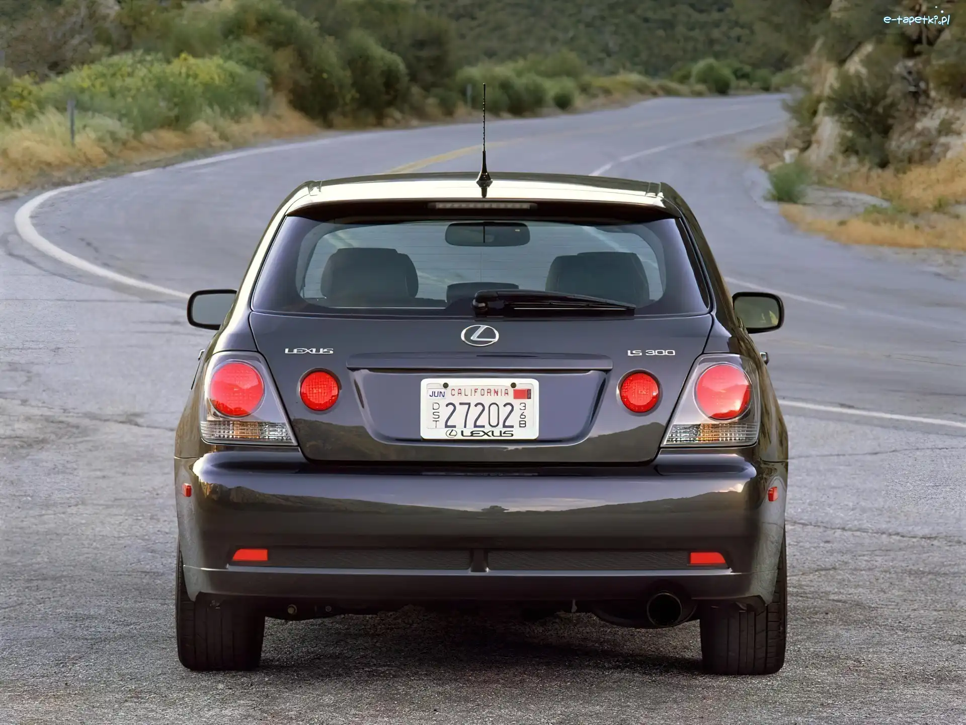 Kombi, Lexus Seria IS