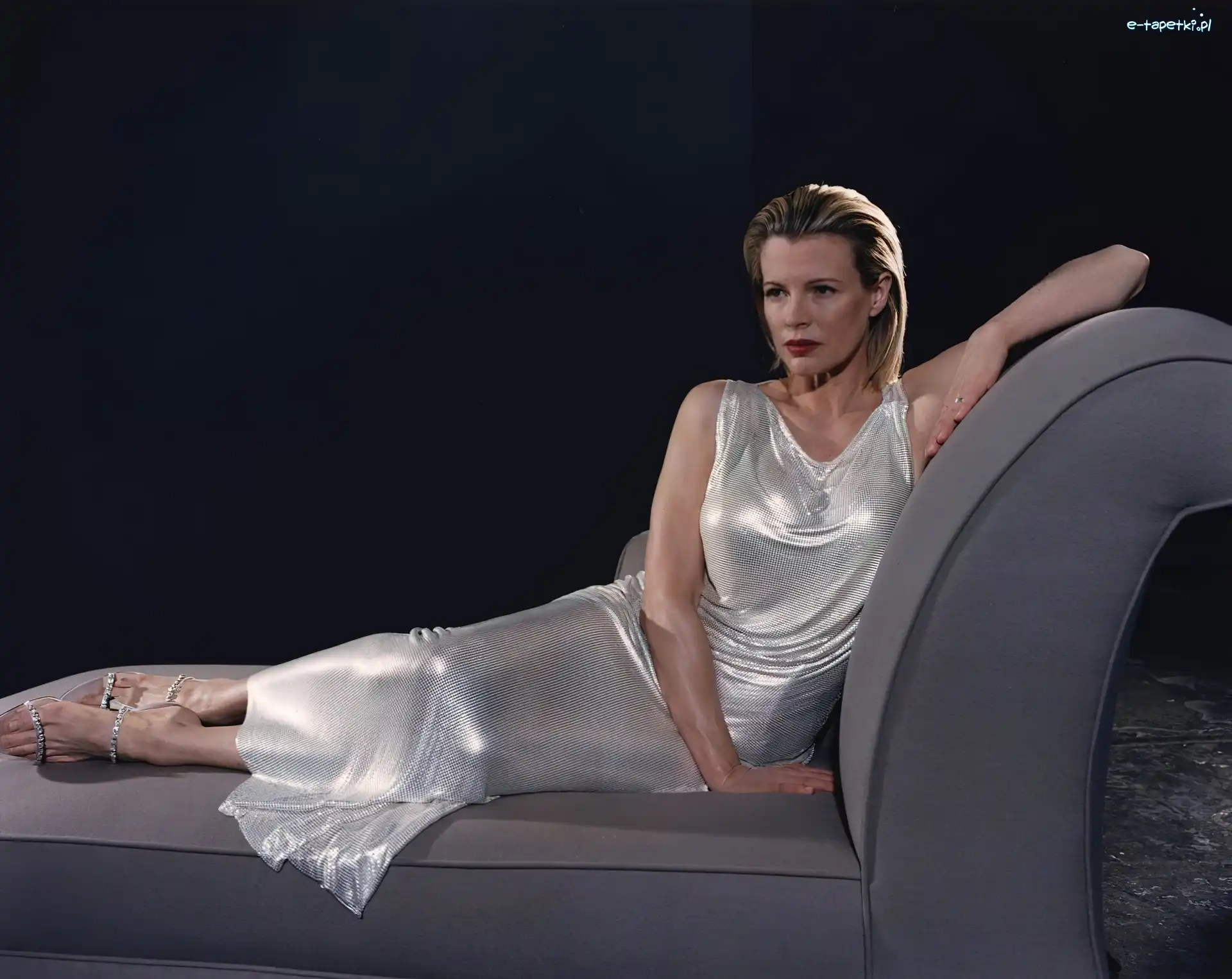 Fotel, Kim Basinger