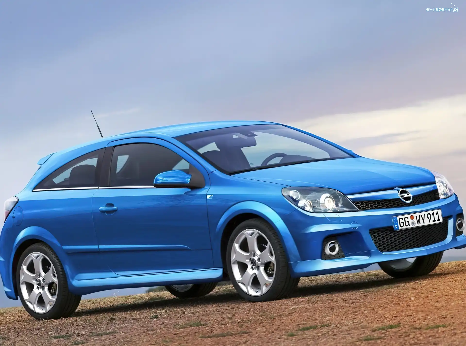 Opel Astra OPC, Niebieski