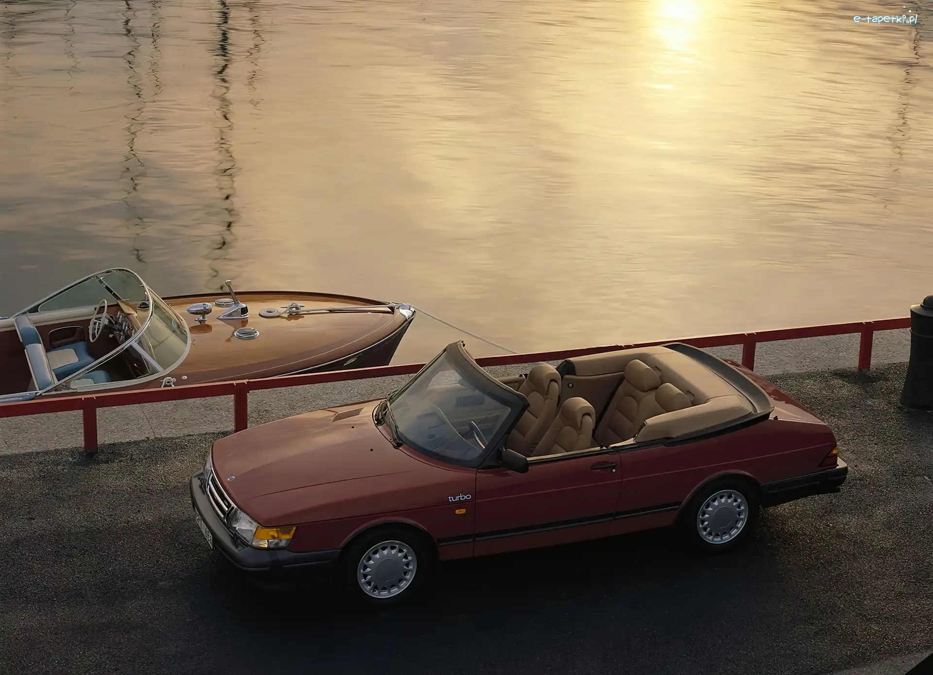 Łódź, Saab 900 Convertible