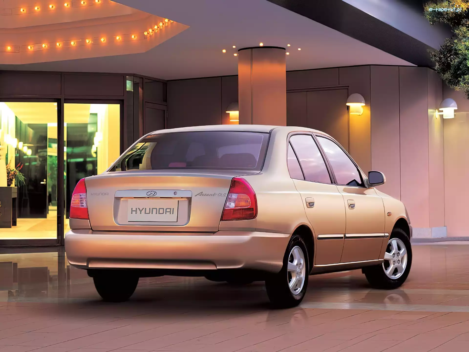 CLS, Hyundai Accent