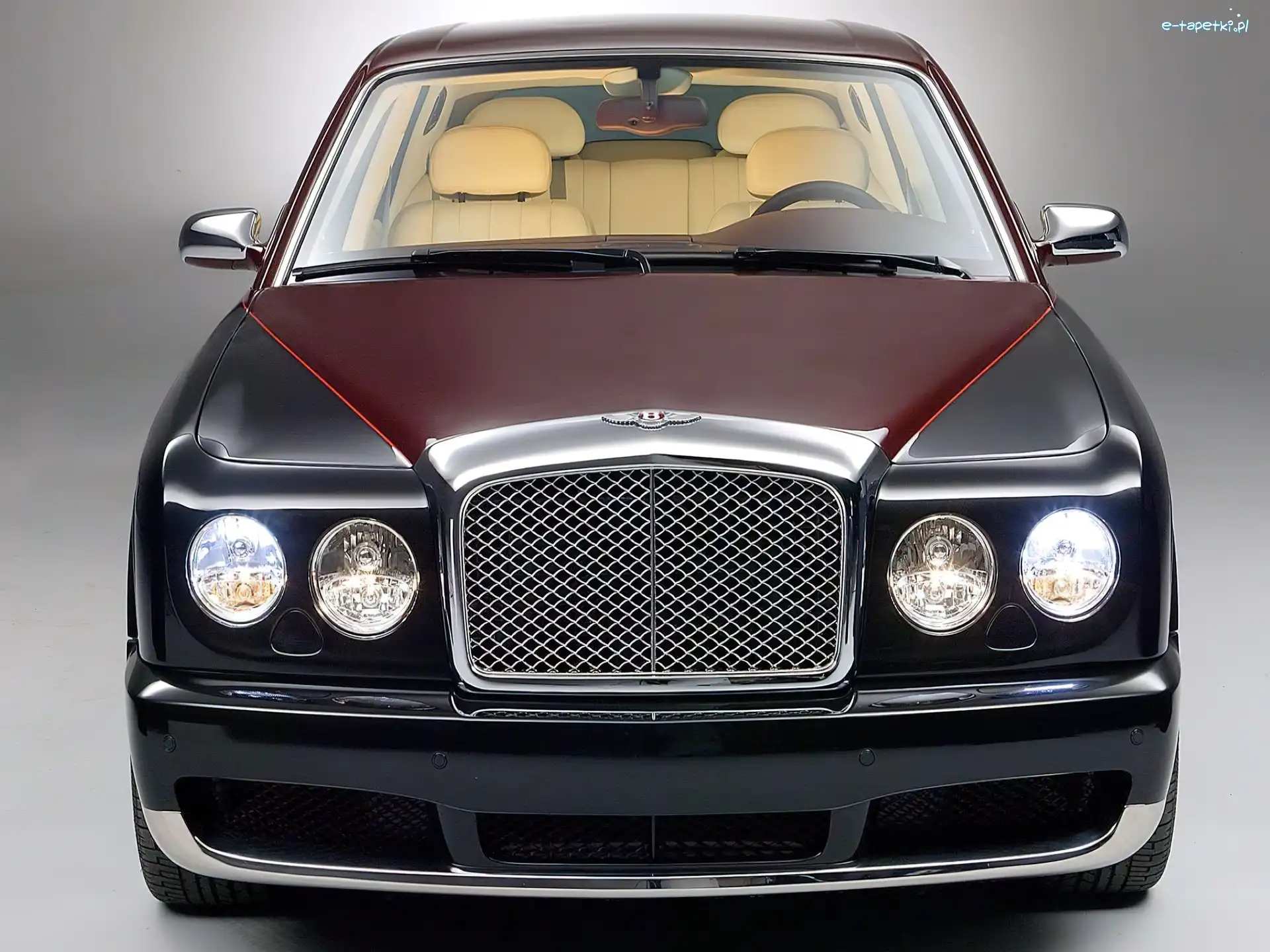 Atrapa, Bentley Arnage, Przód