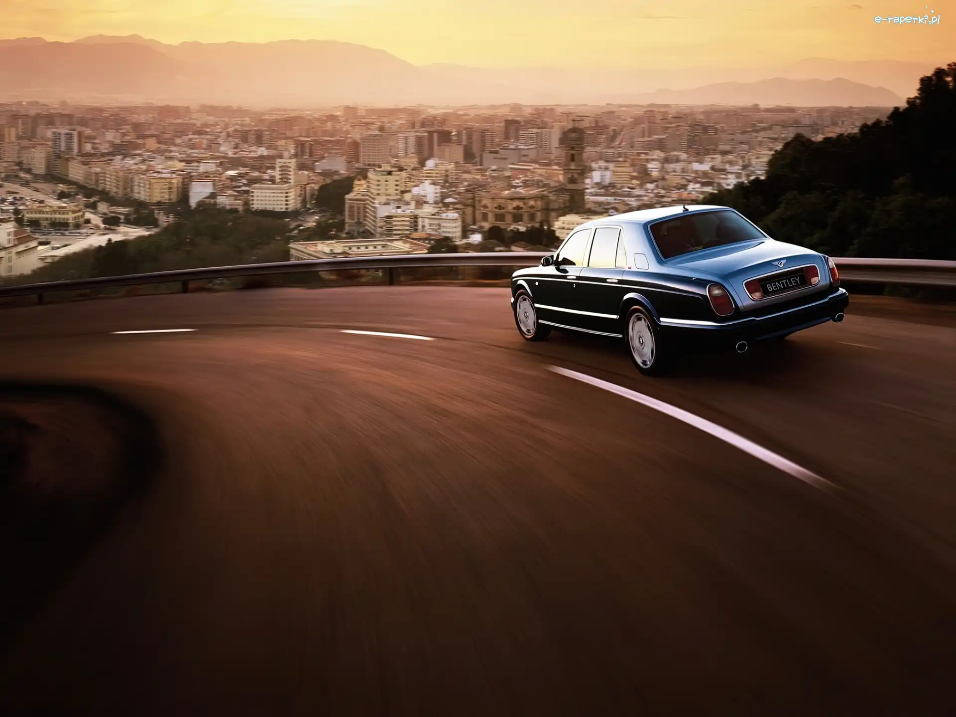 Zakręt, Bentley Arnage