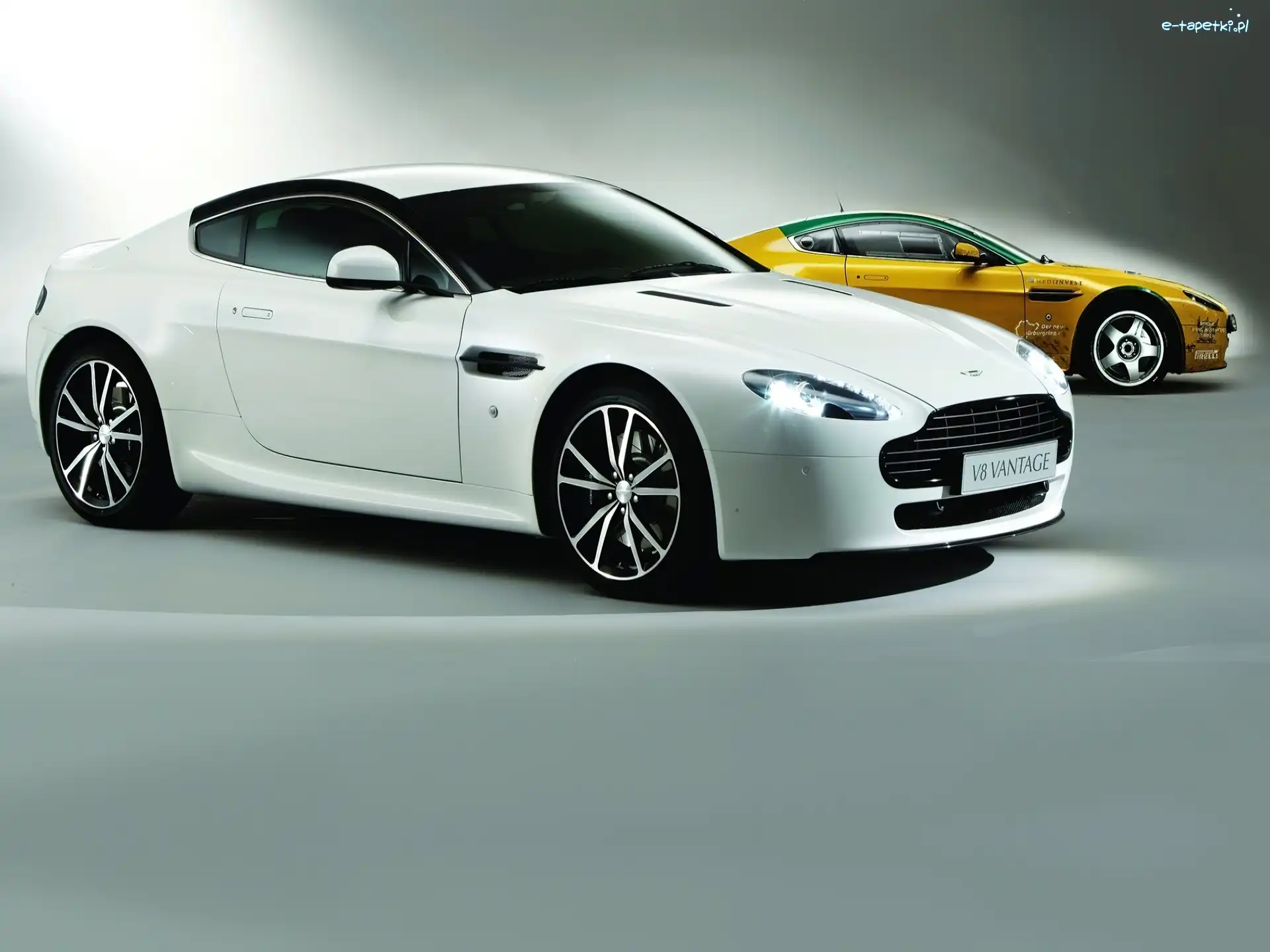 Porównanie, Aston Martin V8 Vantage