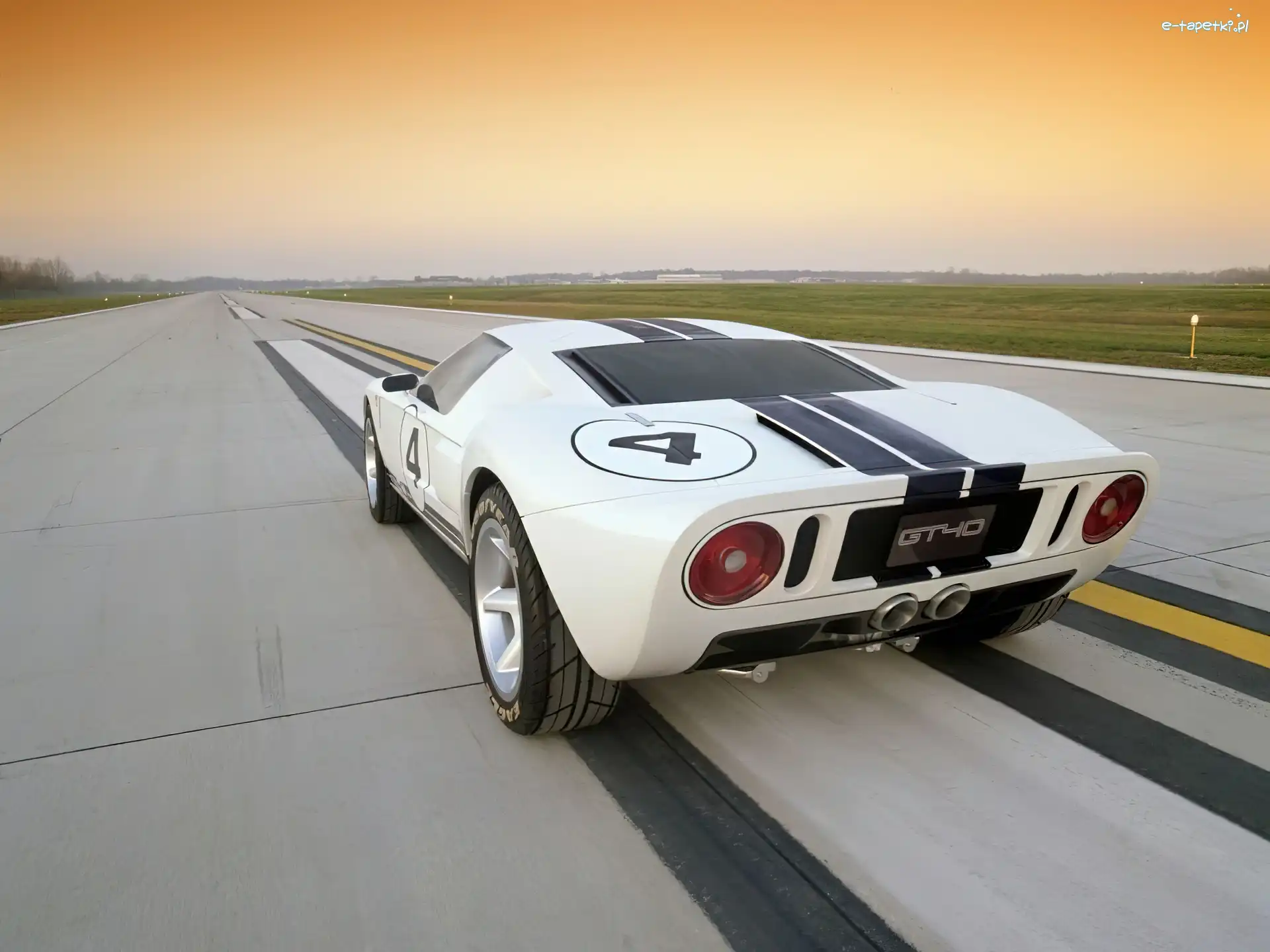 Ford GT, Pas Startowy