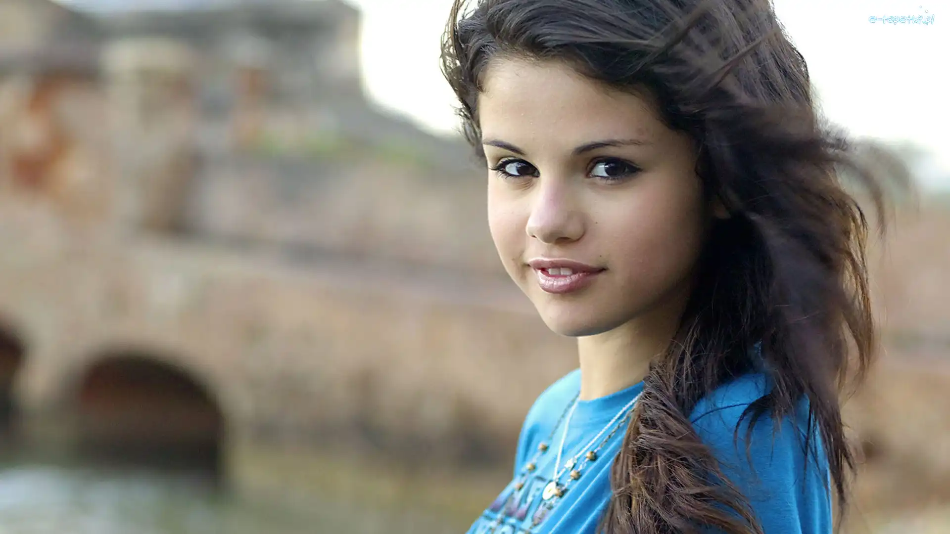 Selena Gomez, Młoda
