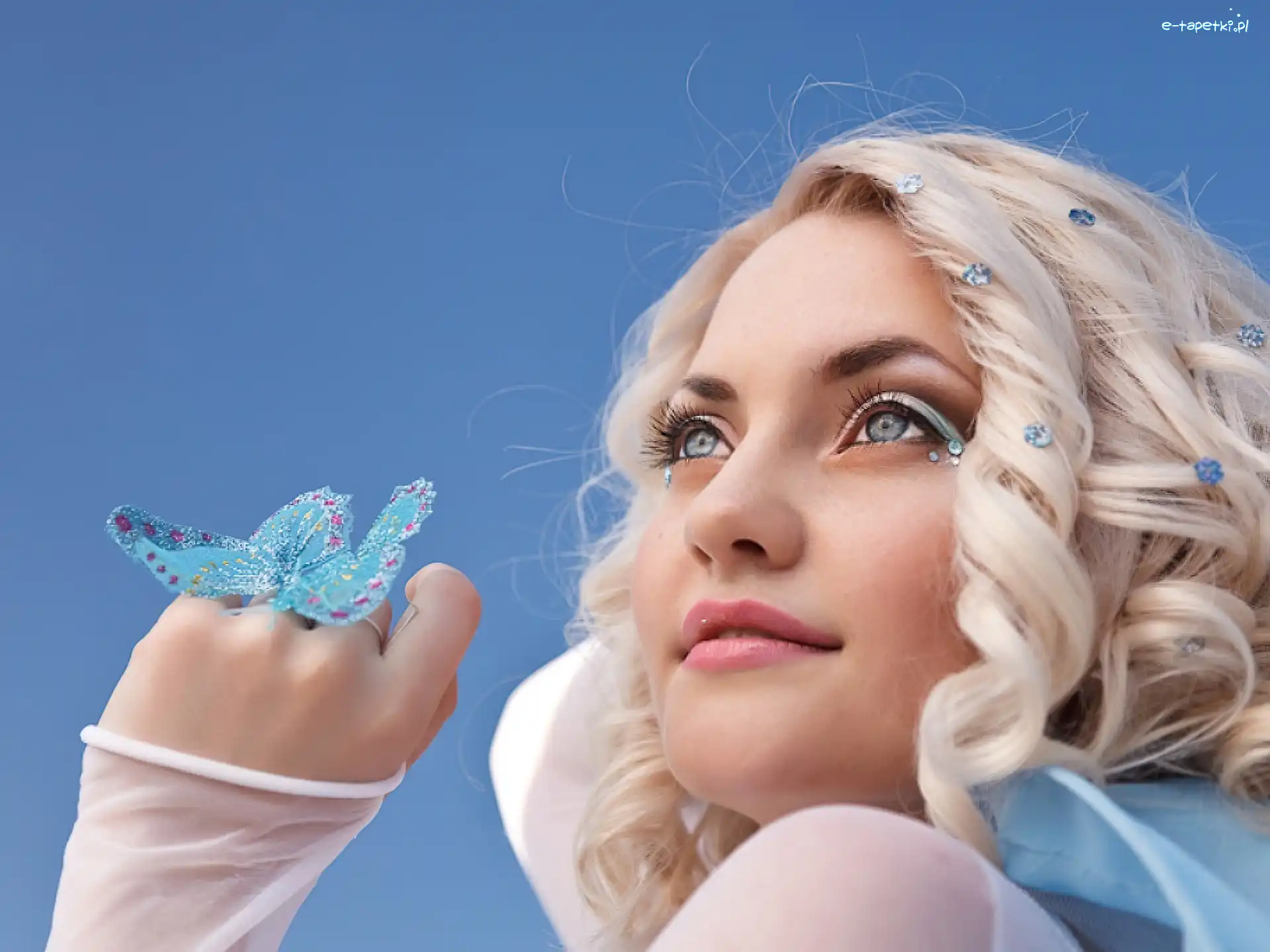 Motyl, Dłoń, Dziewczyna