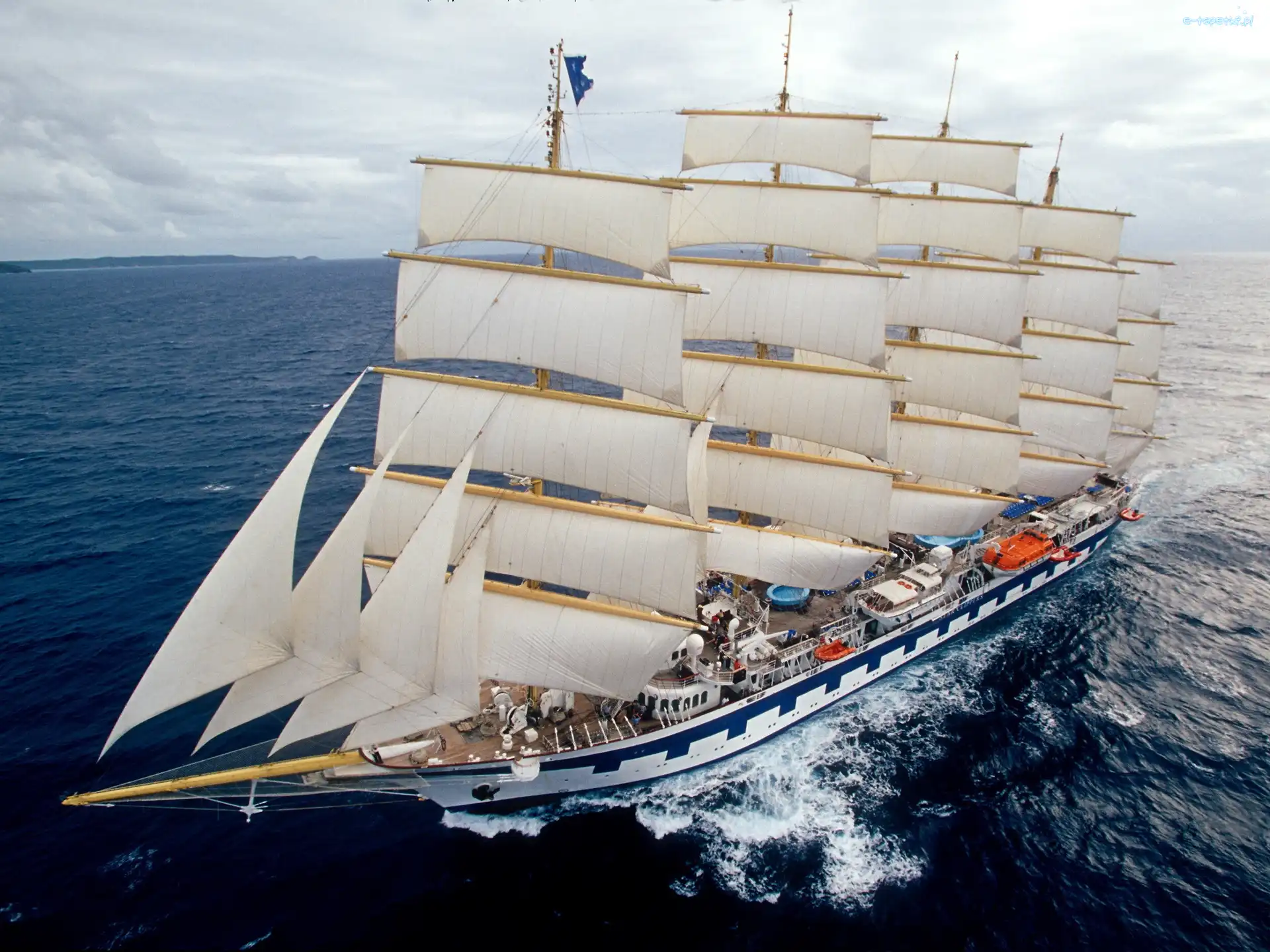 Szkolny SEDOV, Żaglowiec, Morze