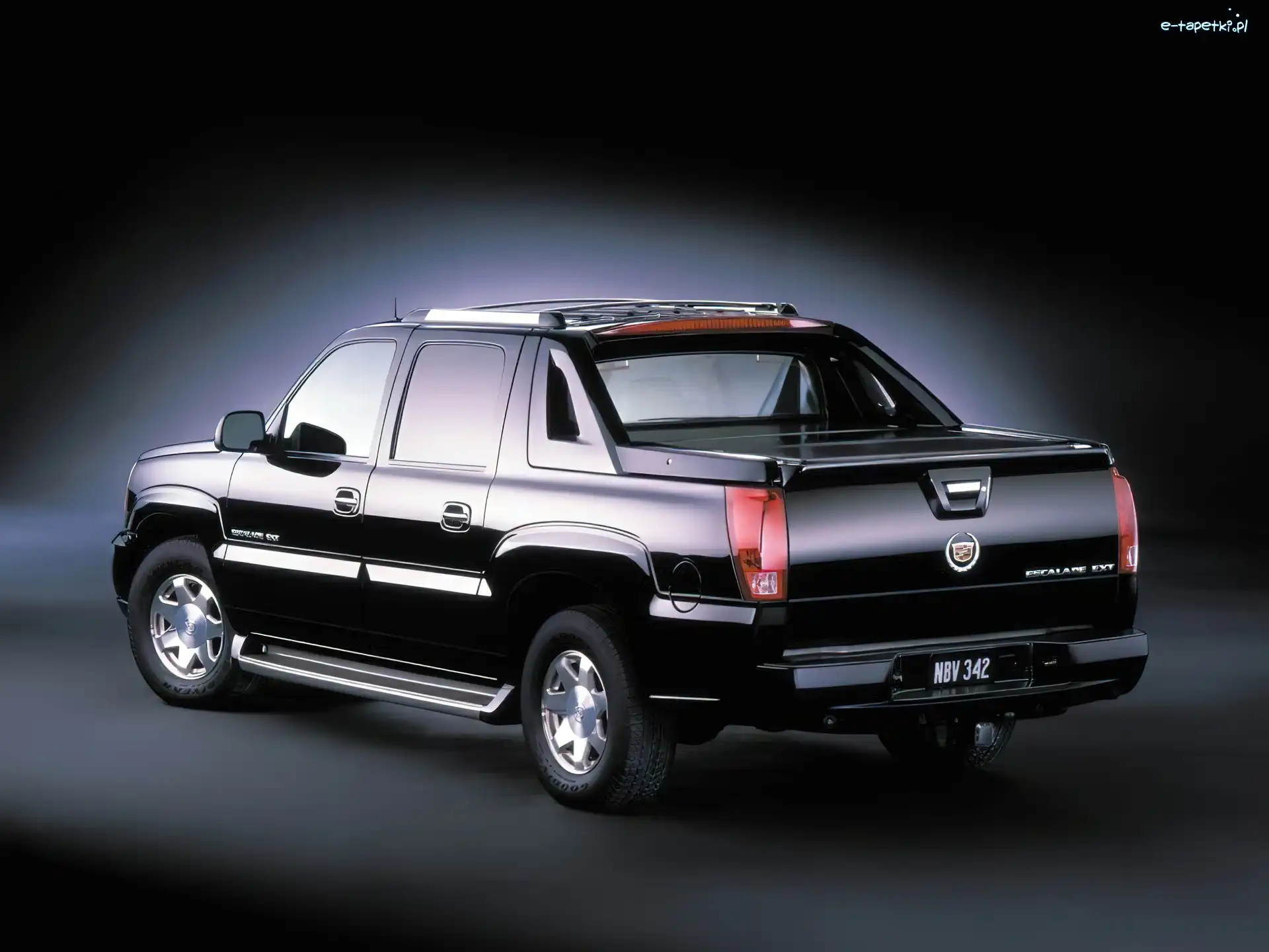 Escalade III, Czarny