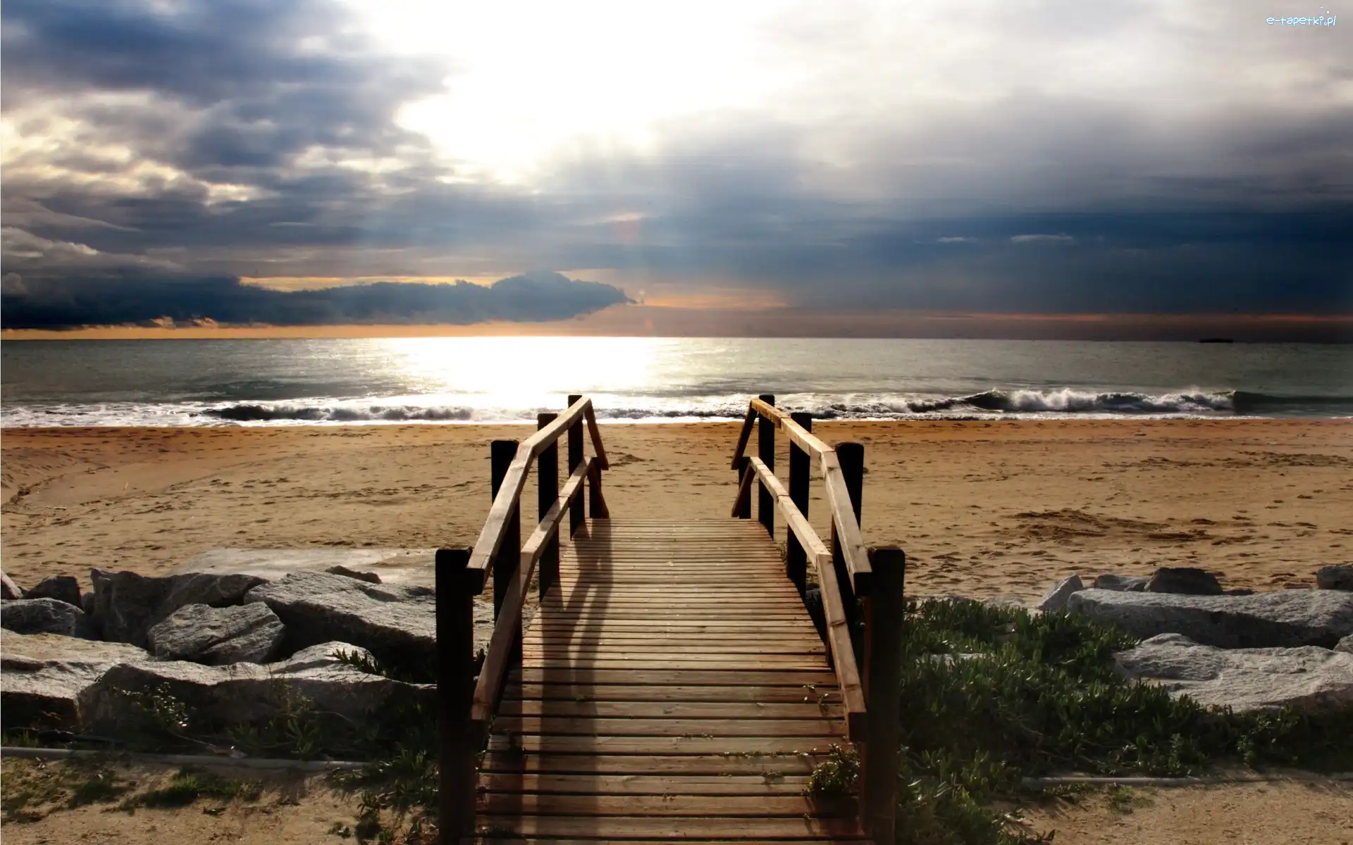 Mostek, Plaża