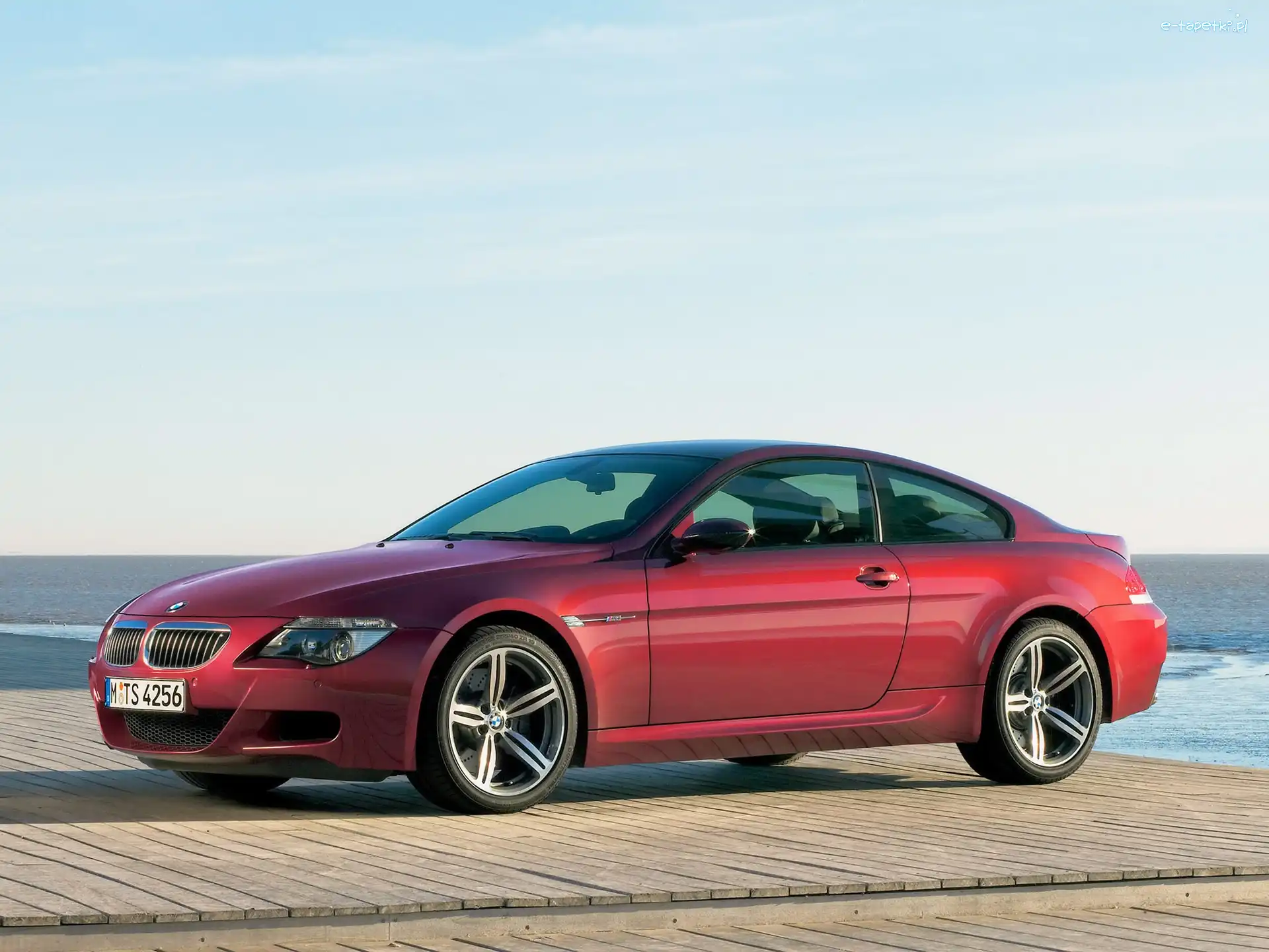 BMW E63, Bordowa