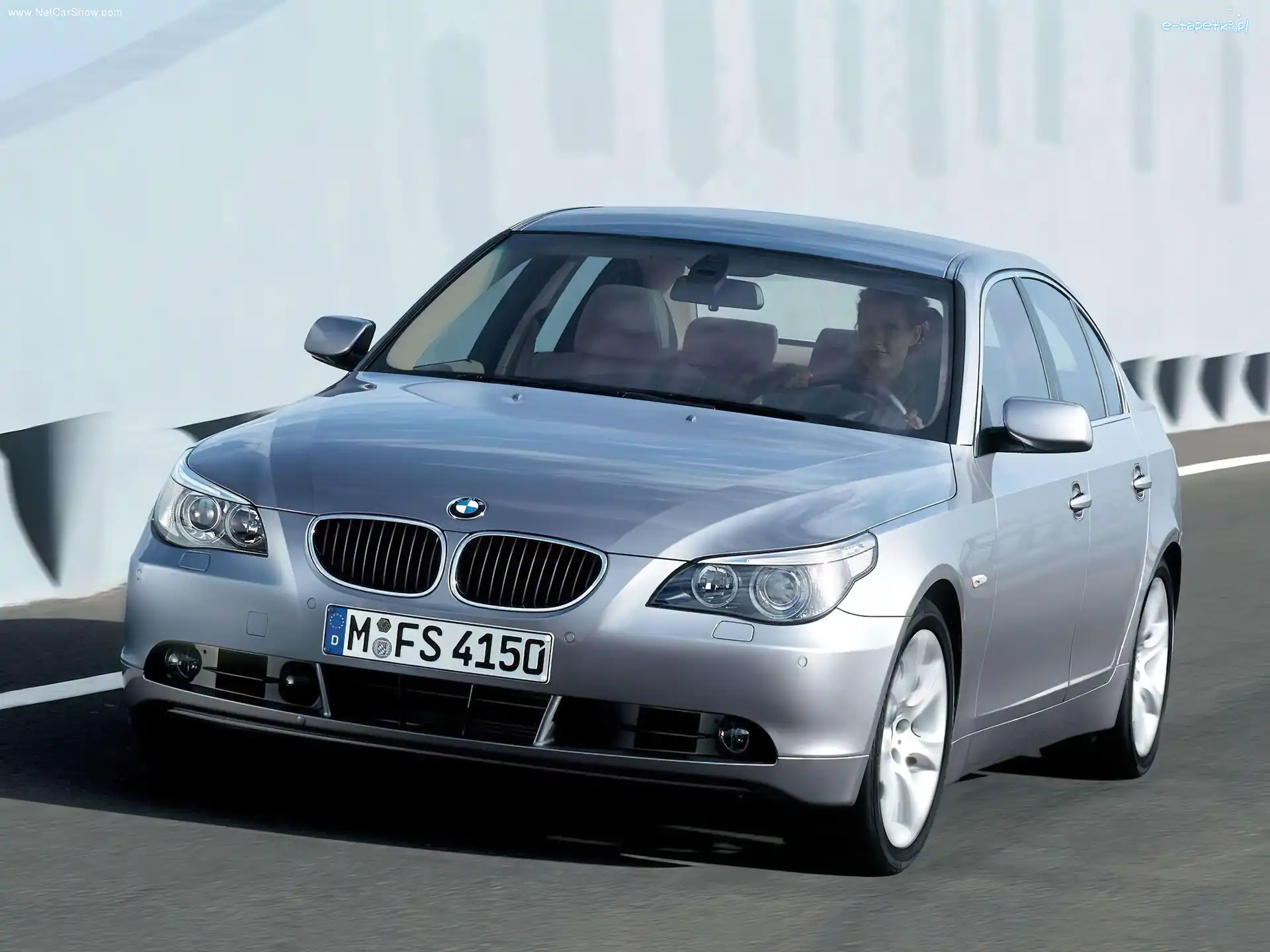 E60, BMW 5