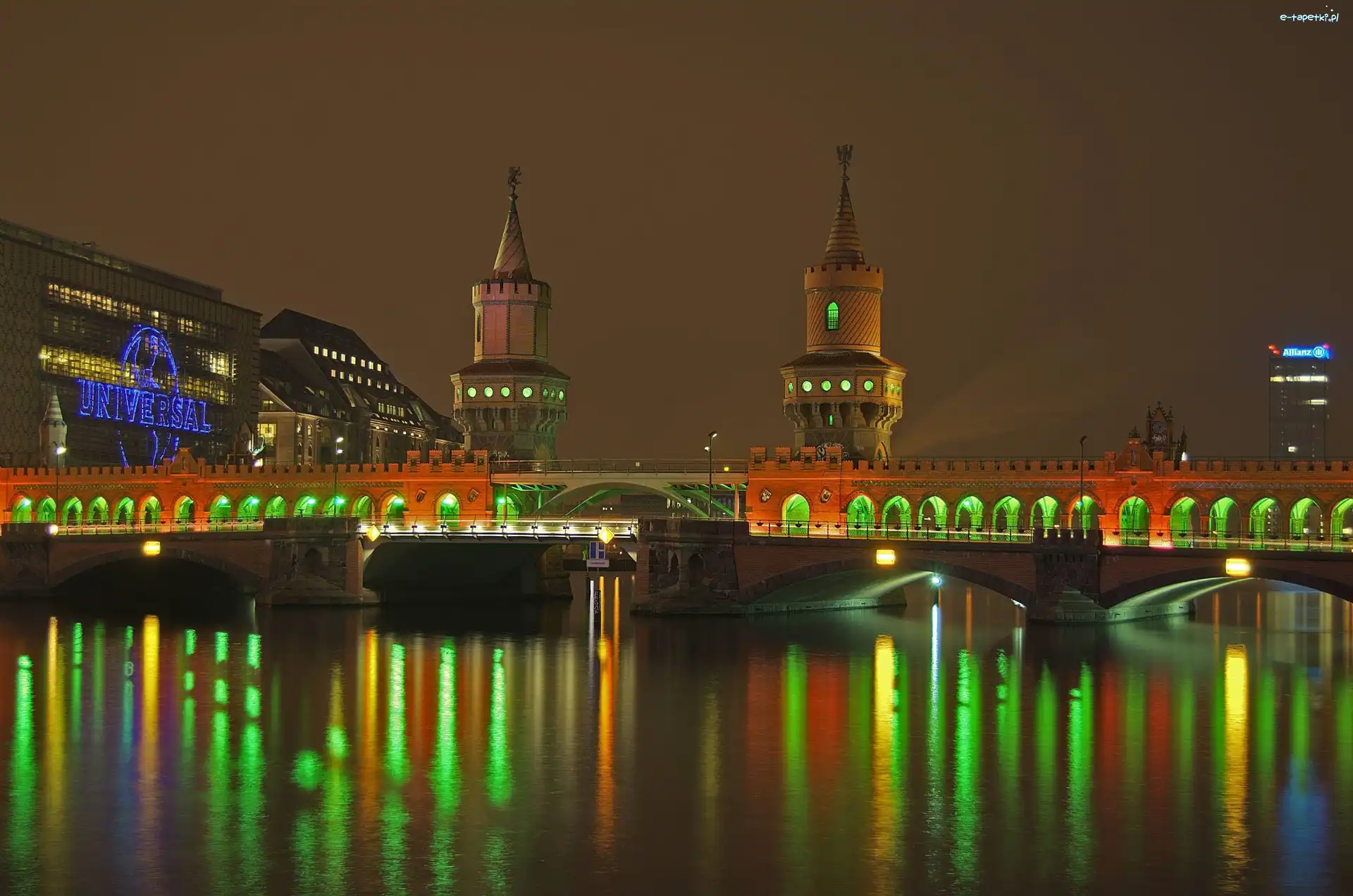 Noc, Berlin, Wieże