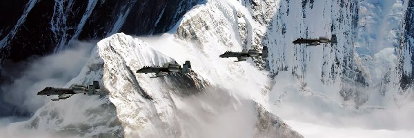 Góry, Thunderbolt A-10, Zima, Samoloty