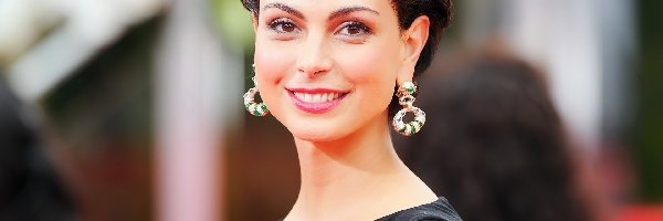 Morena Baccarin, Kolczyki, Twarz, Uśmiechnięta