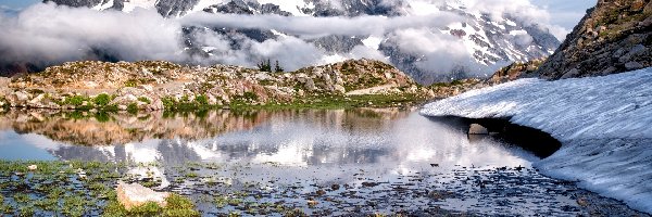 Śnieg, Chmury, Kamienie, Góry