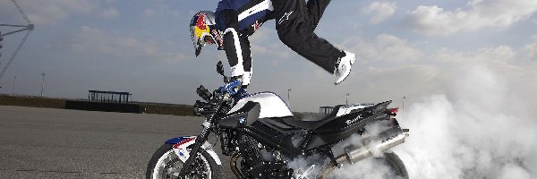 Akrobacje, BMW, Motor