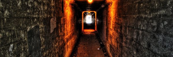 Tunel, Światła, Piwnica