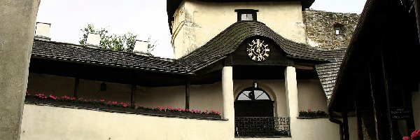 Zamek w Niedzicy, Wieś Niedzica-Zamek, Dziedziniec, Polska, Małopolskie