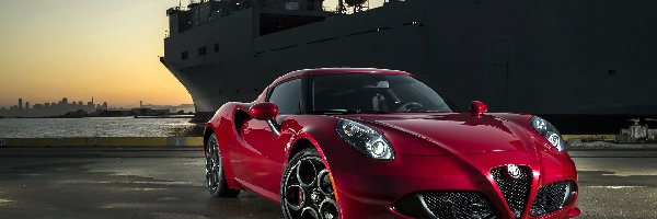 Alfa Romeo 4C, Okręt, Nabrzeże