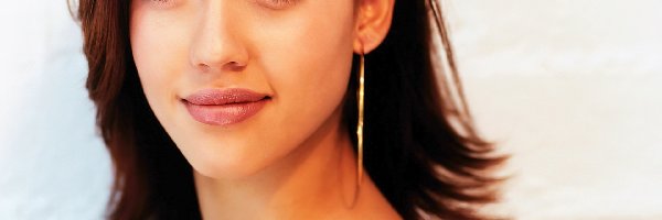 Kolczyki, Jessica Alba