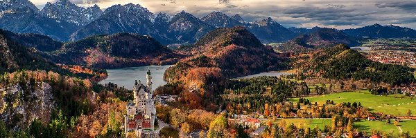 Zamek Neuschwanstein, Z Lotu Ptaka, Góry, Niemcy, Bawaria