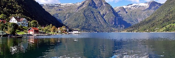 Przebijające, Sognefjord, Domy, Światło, Lasy, Góry