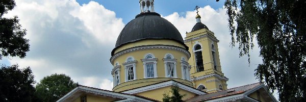 Obłoki, Drzewa, Cerkiew