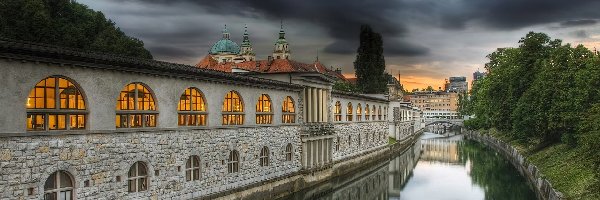 Lublana, Rynek Centralny, Budynek, Słowenia